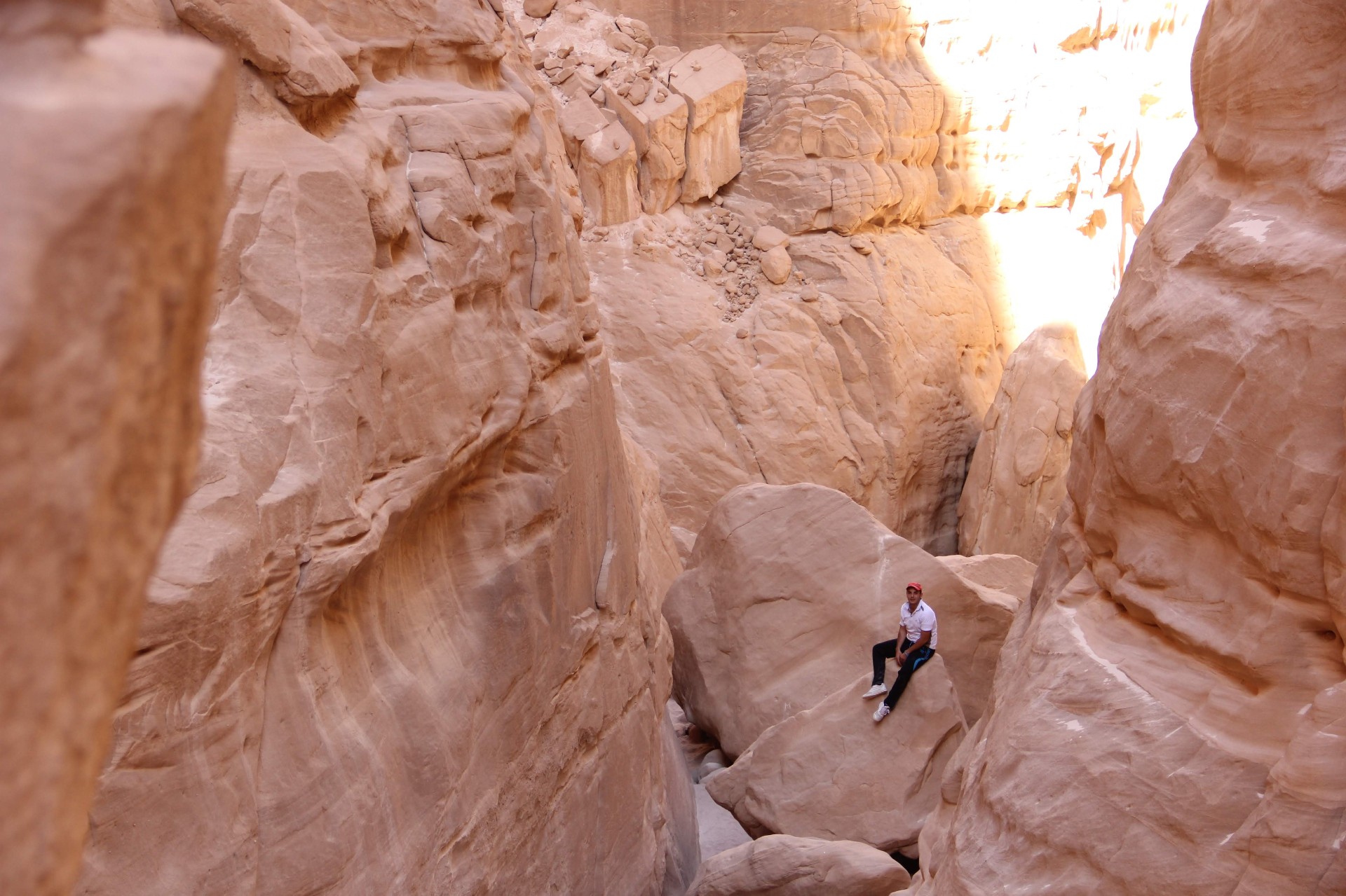 The Closed Canyon – Sinai's Hidden Labyrinth